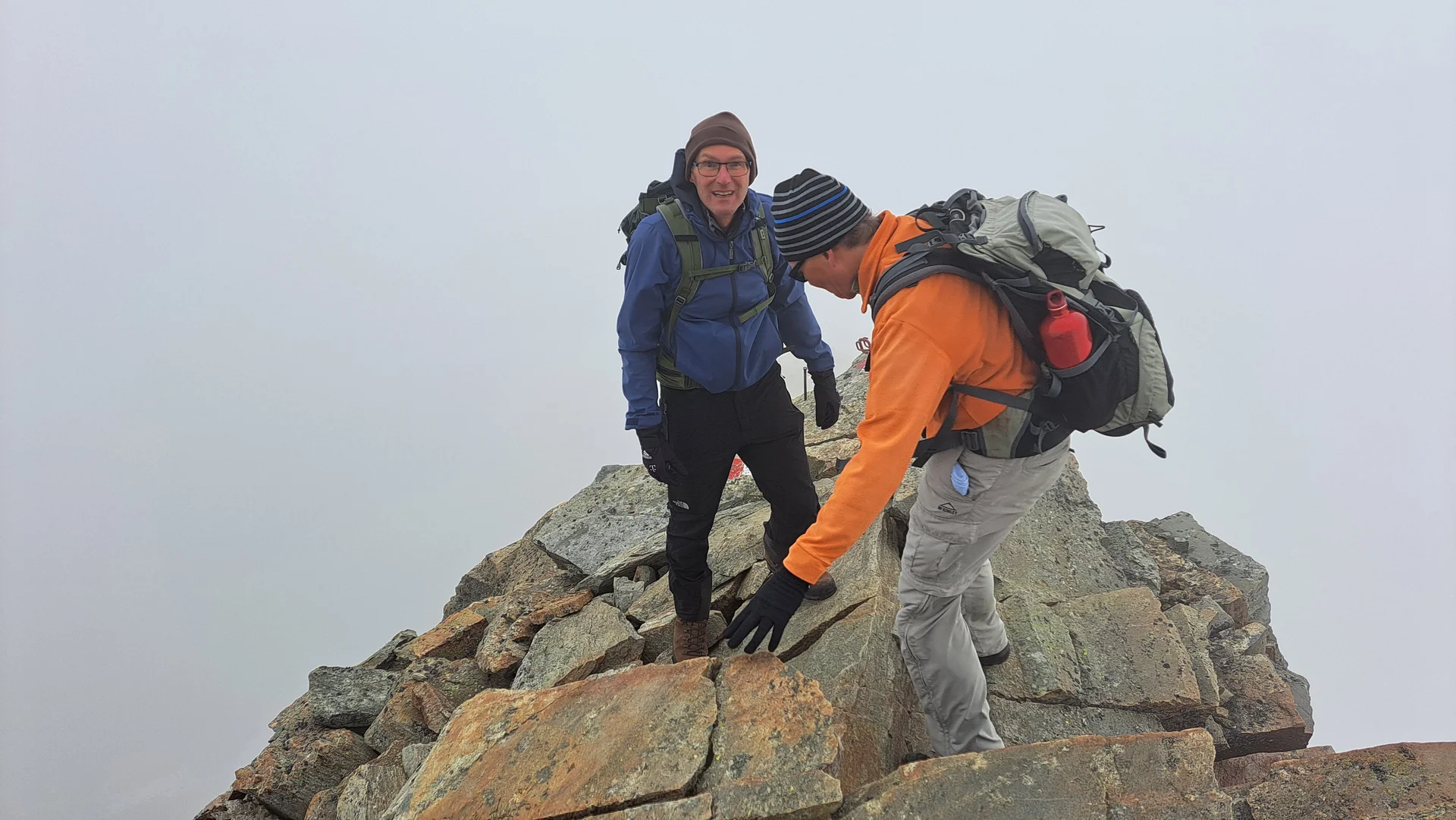 Aufstieg im Nebel | © C.Ammann