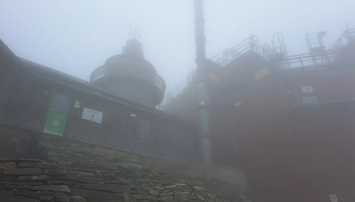 Zittelhaus und Observatorium, 3106m | © C.Ammann