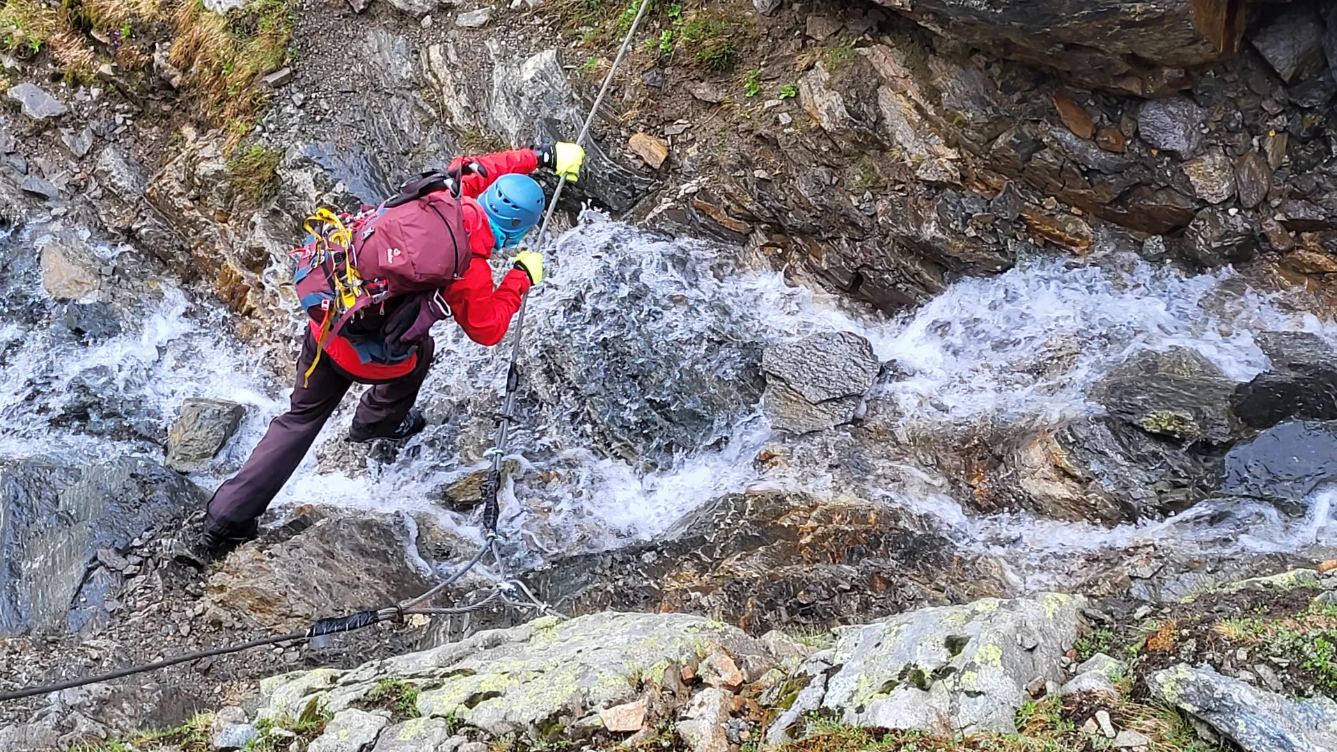 Gr 2 Gesicherte Bachquerung im Abstieg von Feilerscharte zur Frischmannhütte | © Markus, privat