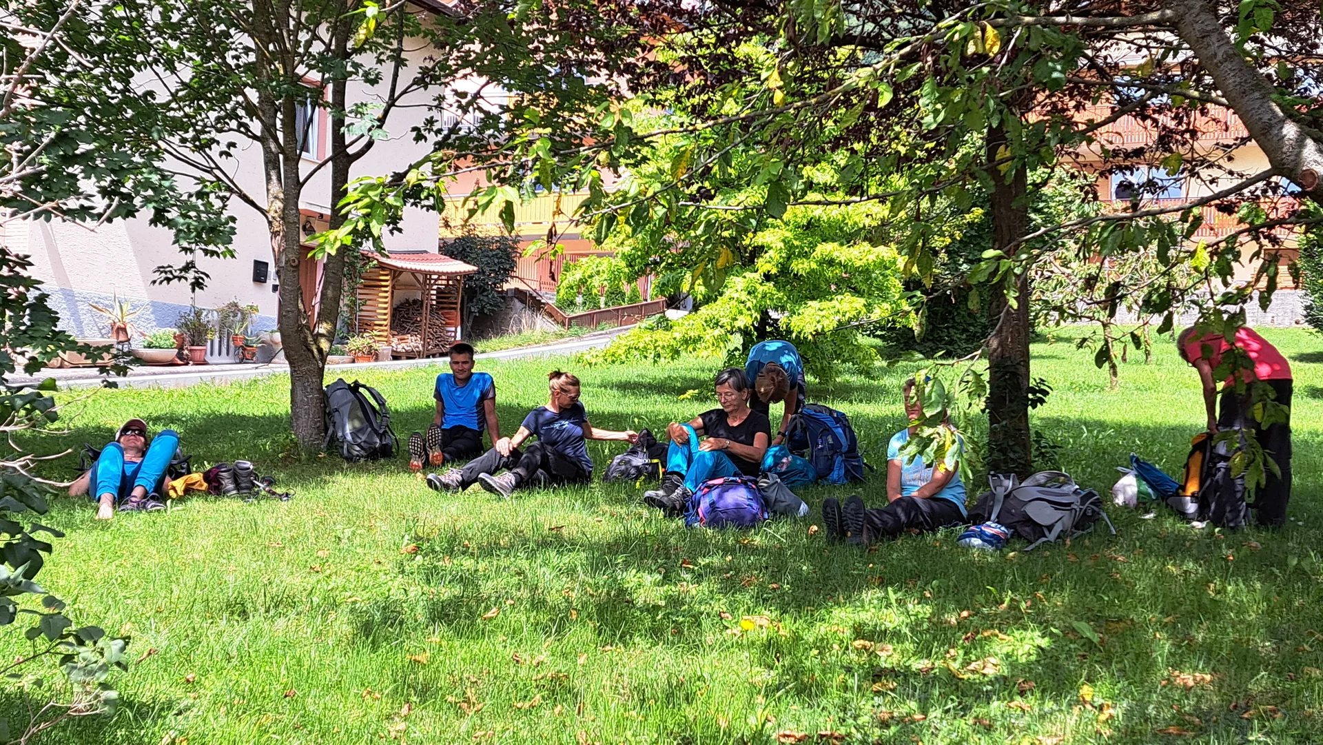 chillen auf dem Rasen | © C.Ammann