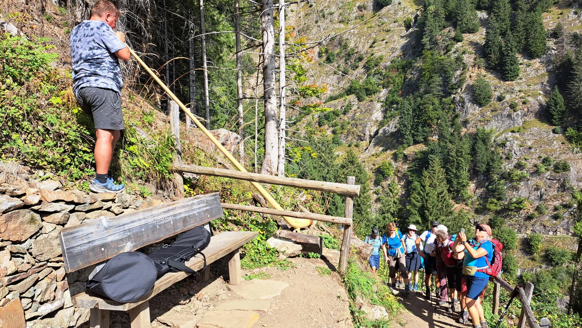 3 Alphornbläser am Felsenweg | © C. Ammann