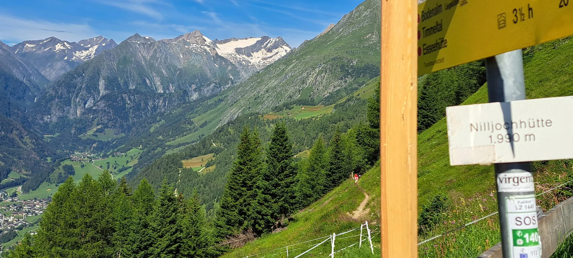 In den Höhenweg zur Stabanthütte | © C.Ammann