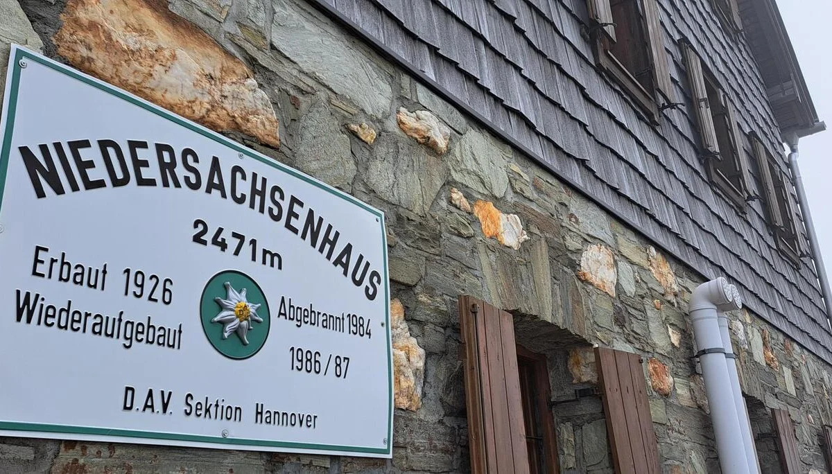 Zwischenstopp am Niedersachsenhaus | © C. Ammann