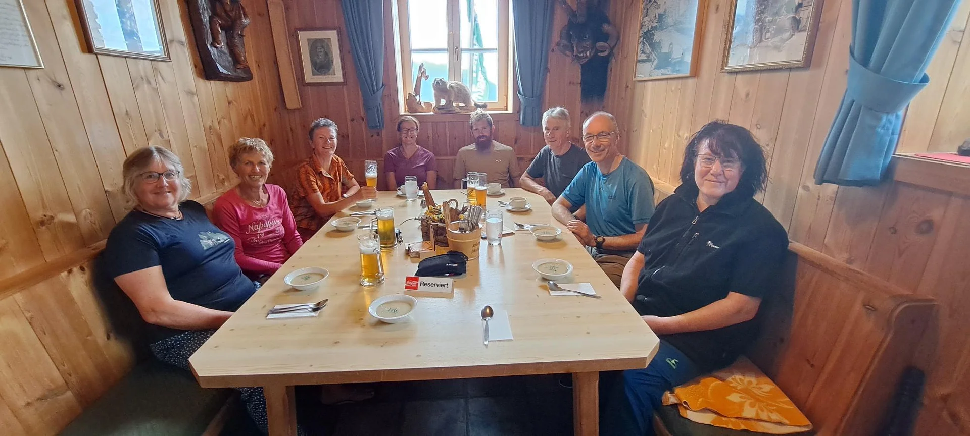 Stammlokal Schutzhaus Neubau | © C. Ammann