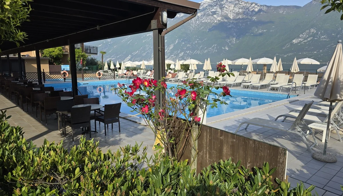 Der Hotelpool | © Manfred Gröbner