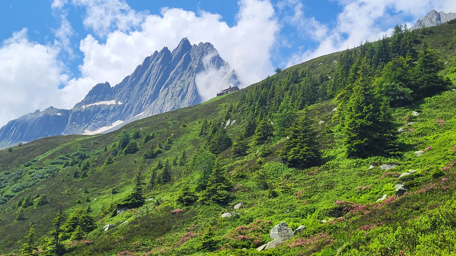 Salbithütte und Salbitschijen | © Markus Hammer
