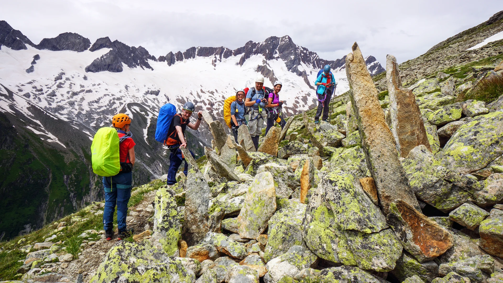 Granitstelen auf dem Salbit-Höhenweg | © R. Kappler