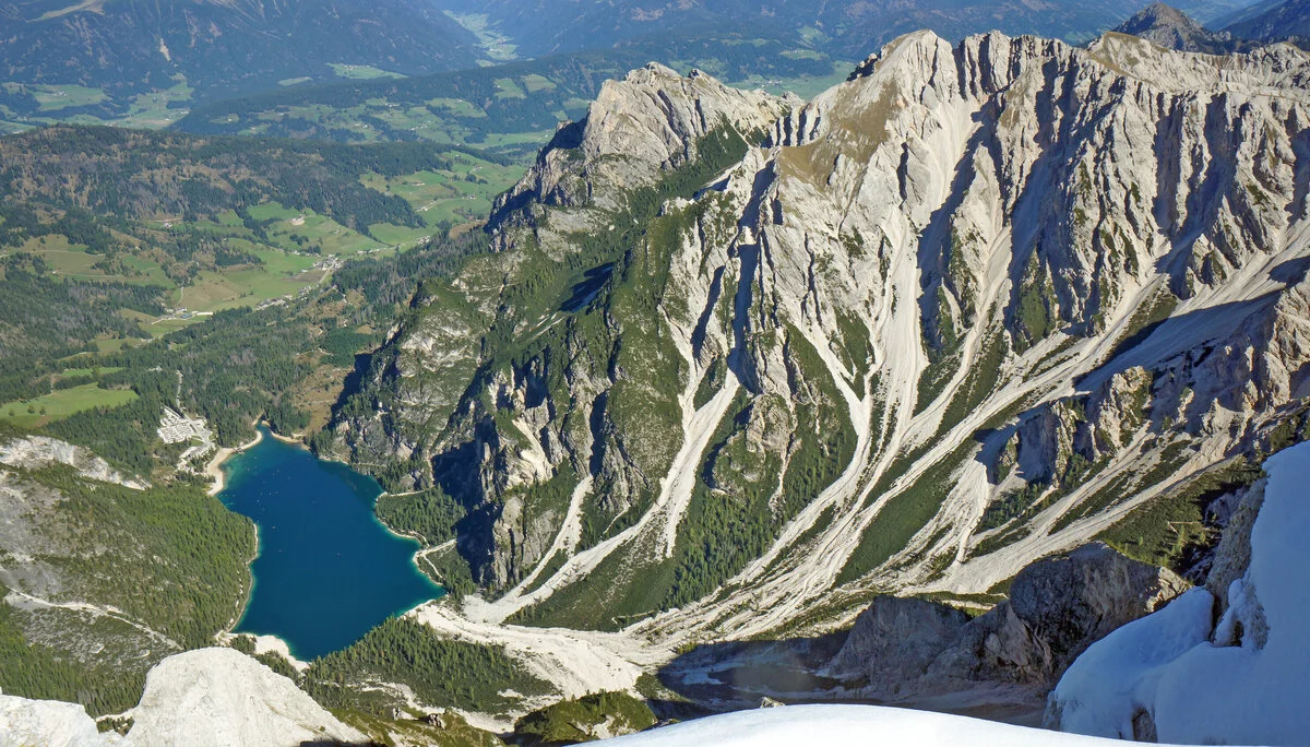 Tiefblick zum Pragser Wildsee | © Rudi K.