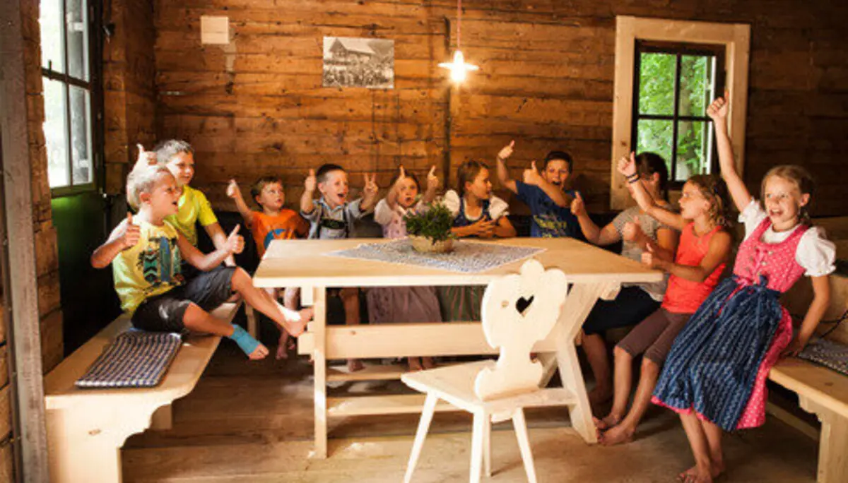 Kinder in der Höllentalangerhütte | © Foto: DAV/Monika Bürner