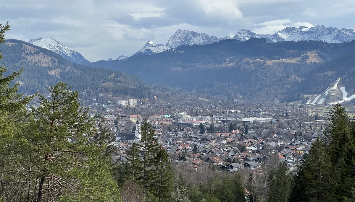 Blick auf Garmisch-Partenkirchen | © DAV Augsburg Senioren