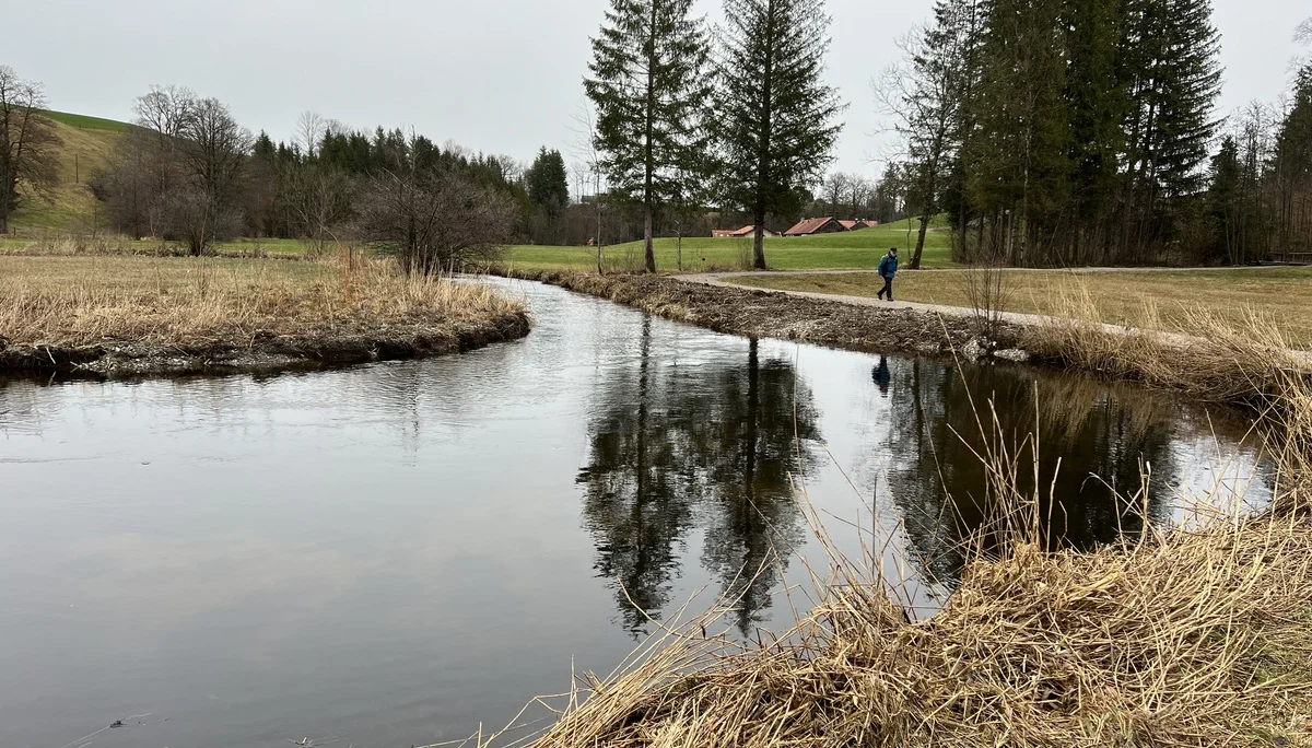 Die Ach mit Blick zur Vogelmühle | © DAV Augsburg Senioren