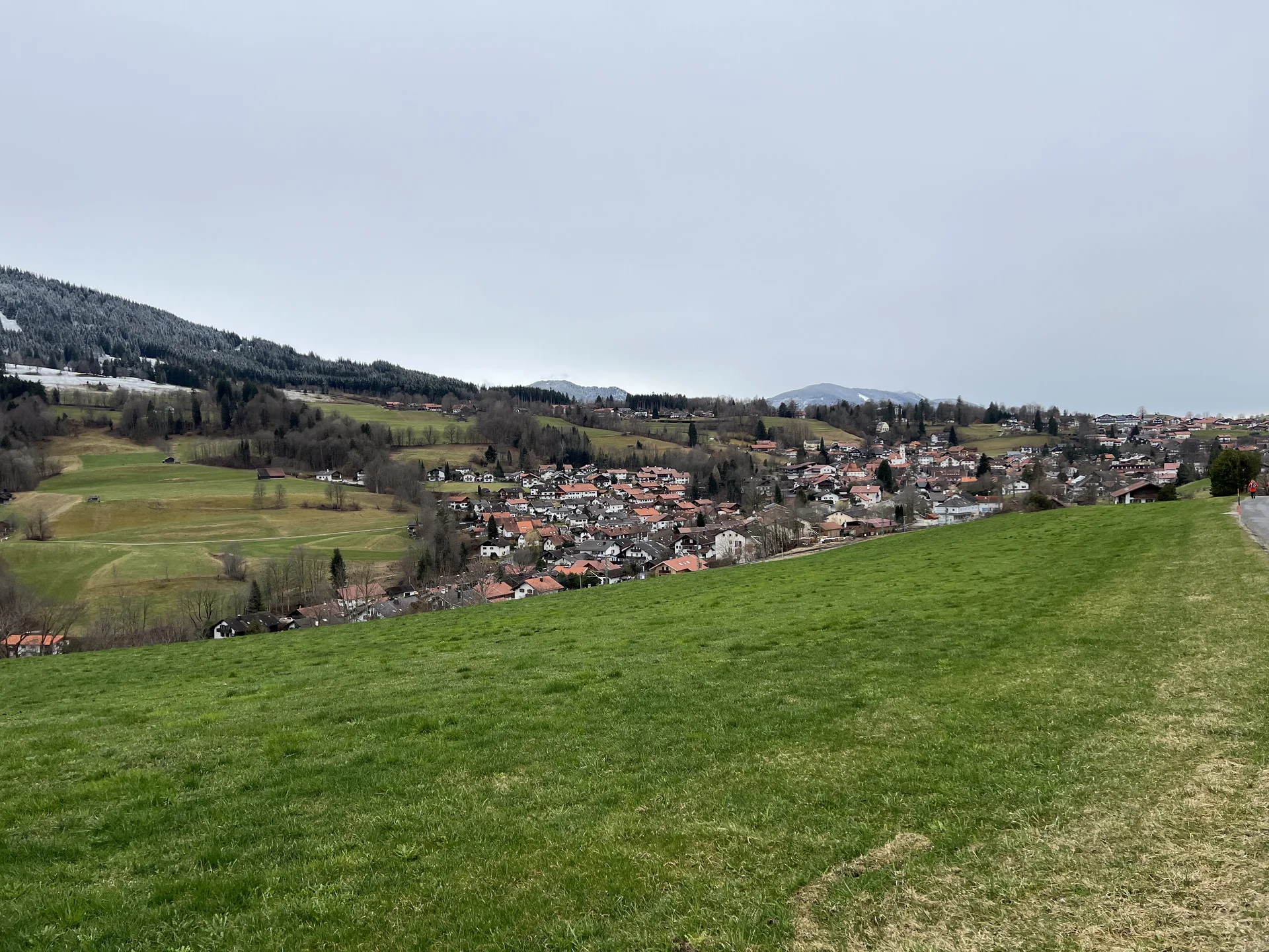 Bei Bad Kohlgrub, Ortsteil Stegrain - Blick auf Bad Kohlgrub | © DAV Augsburg Senioren