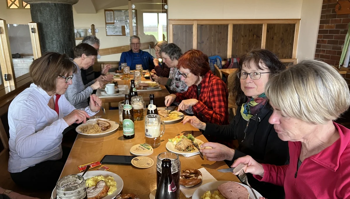 Mittagessen im Bräustüberl von Kloster Andechs | © DAV Augsburg Senioren