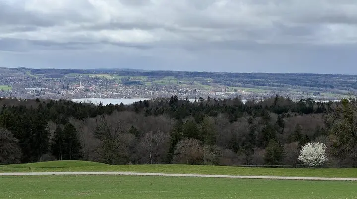 Zwischen Pähl und Andechs - Blick von der Kalten Wage zum Ammersee | © DAV Augsburg Senioren