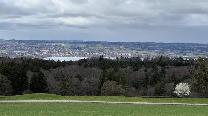 Zwischen Pähl und Andechs - Blick von der Kalten Wage zum Ammersee | © DAV Augsburg Senioren