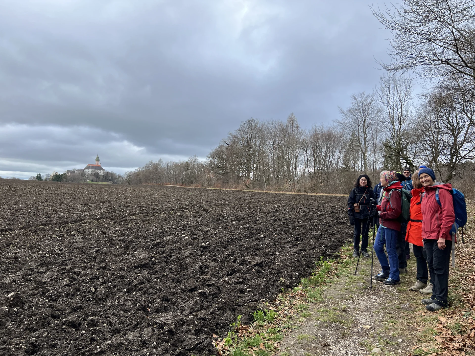 Am Weg nach Seefeld - Blick zurück nach Kloster Andechs | © DAV Augsburg Senioren