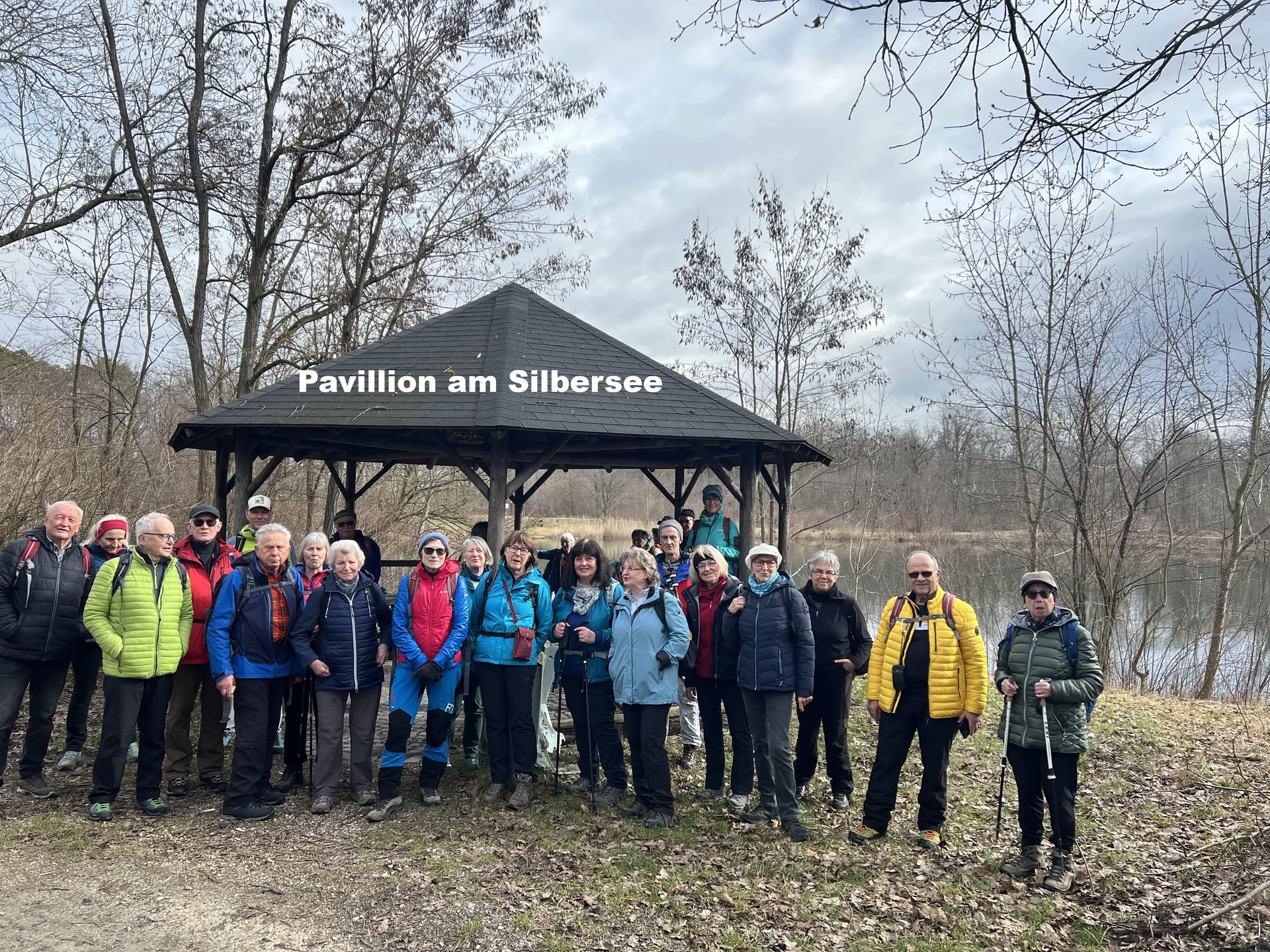 Bei Dillingen - Gruppenbild am Silbersee | © DAV Augsburg Senioren