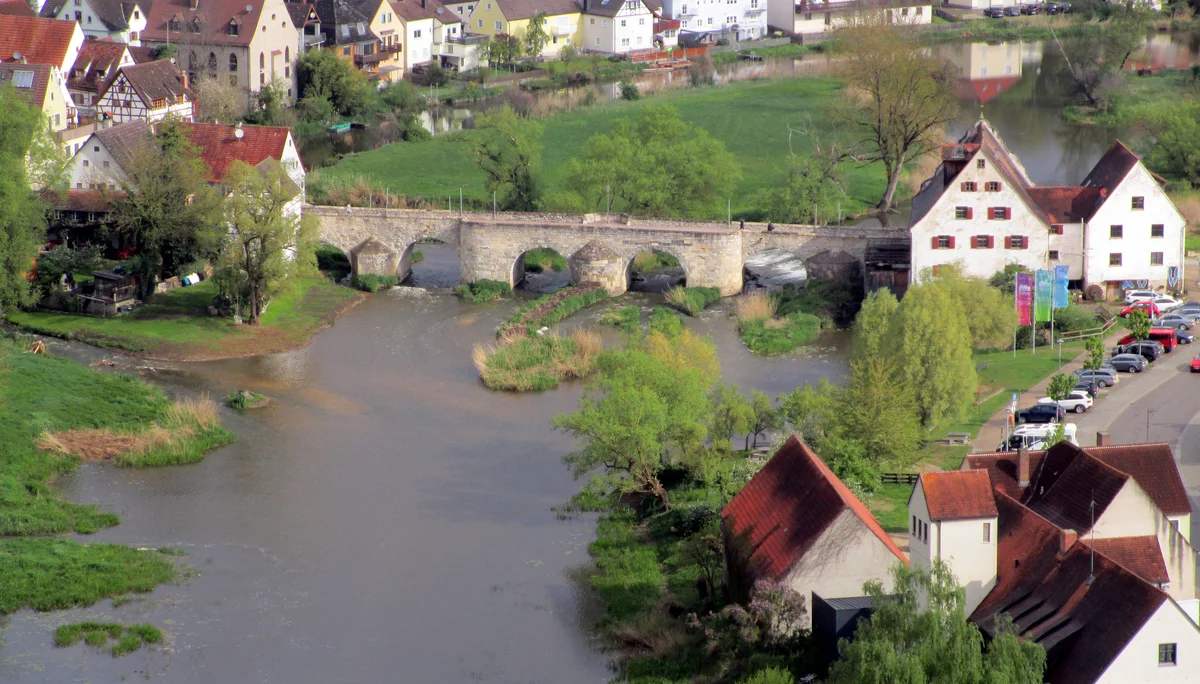 Historische Bogenbrücke in Harburg | © DAV Augsburg Senioren