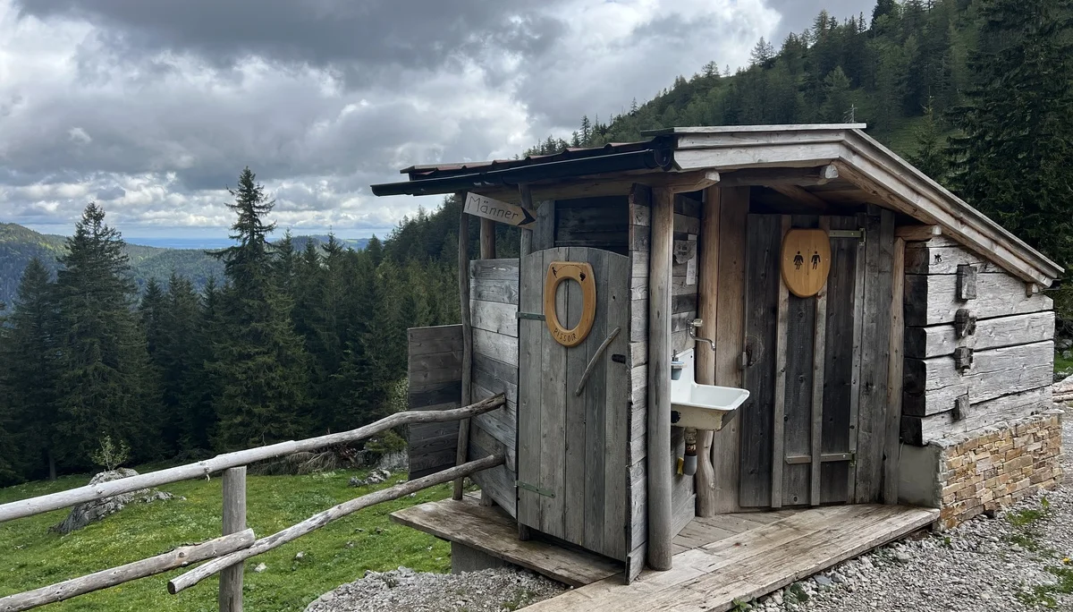 Ankel-Alm Toilettenhäuschen | © DAV Augsburg Senioren