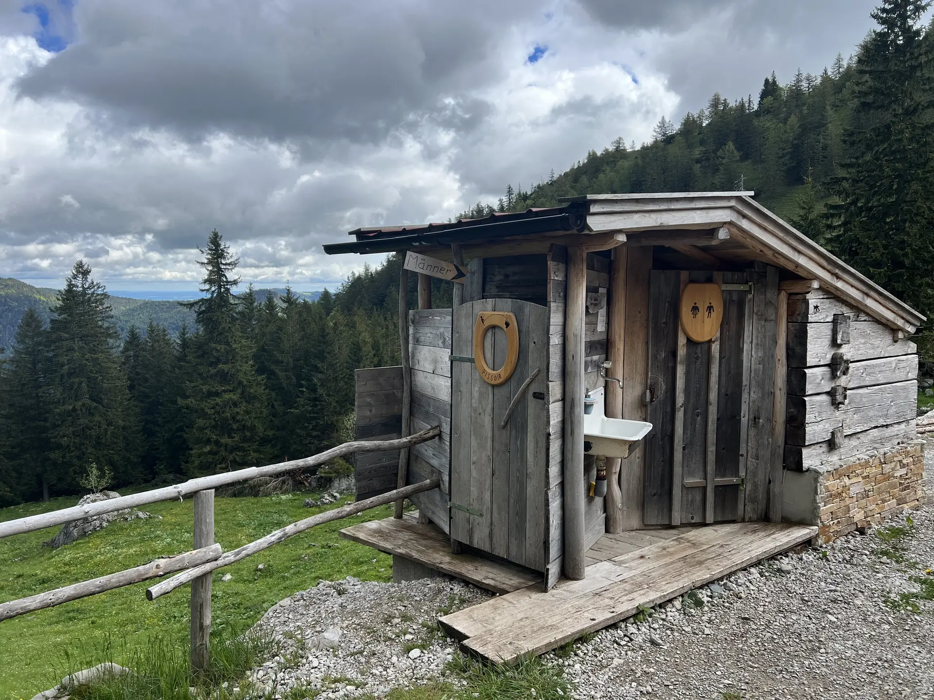 Ankel-Alm Toilettenhäuschen | © DAV Augsburg Senioren
