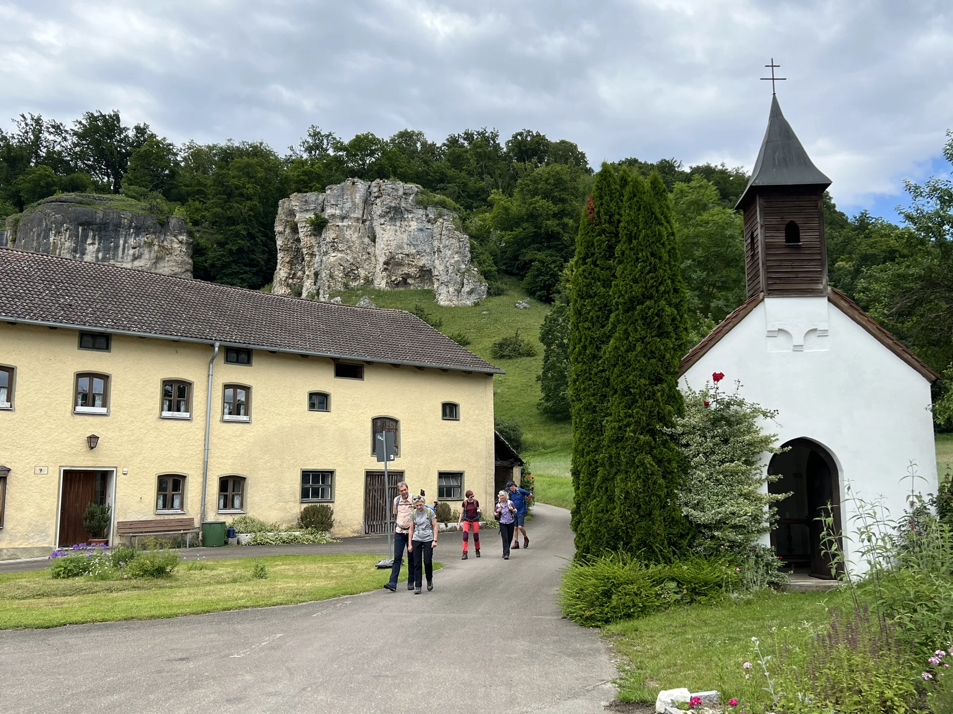Häuser und Felsen von Hagenacker | © DAV Augsburg Senioren