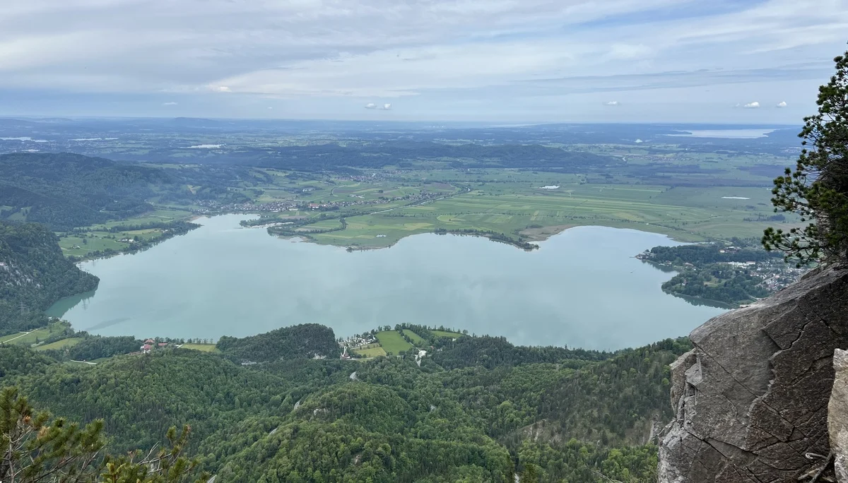 Aufstieg zum Jochberg - Blick auf Kochelsee und Voralpenland | © DAV Augsburg Senioren