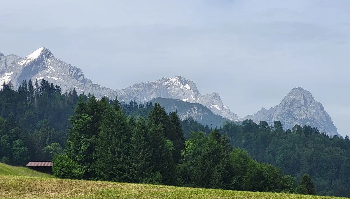 Blick auf Alpspitze, Zugspitze und Waxenstein | © DAV Augsburg Senioren