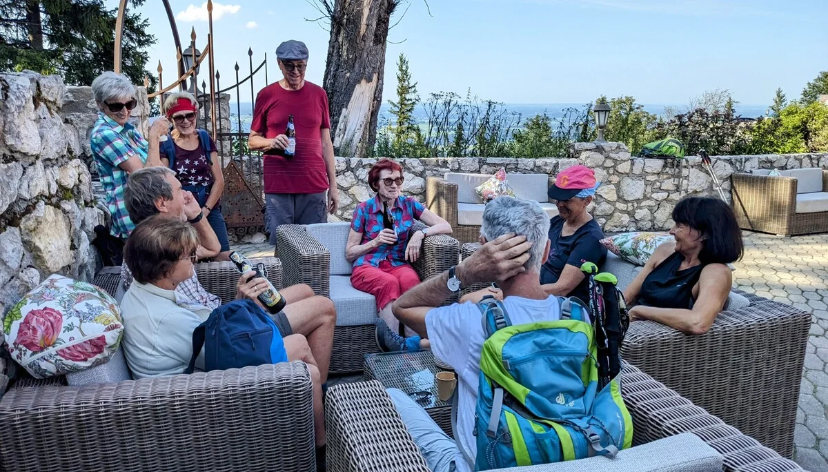 Pause im Burghotel | © DAV Augsburg Senioren