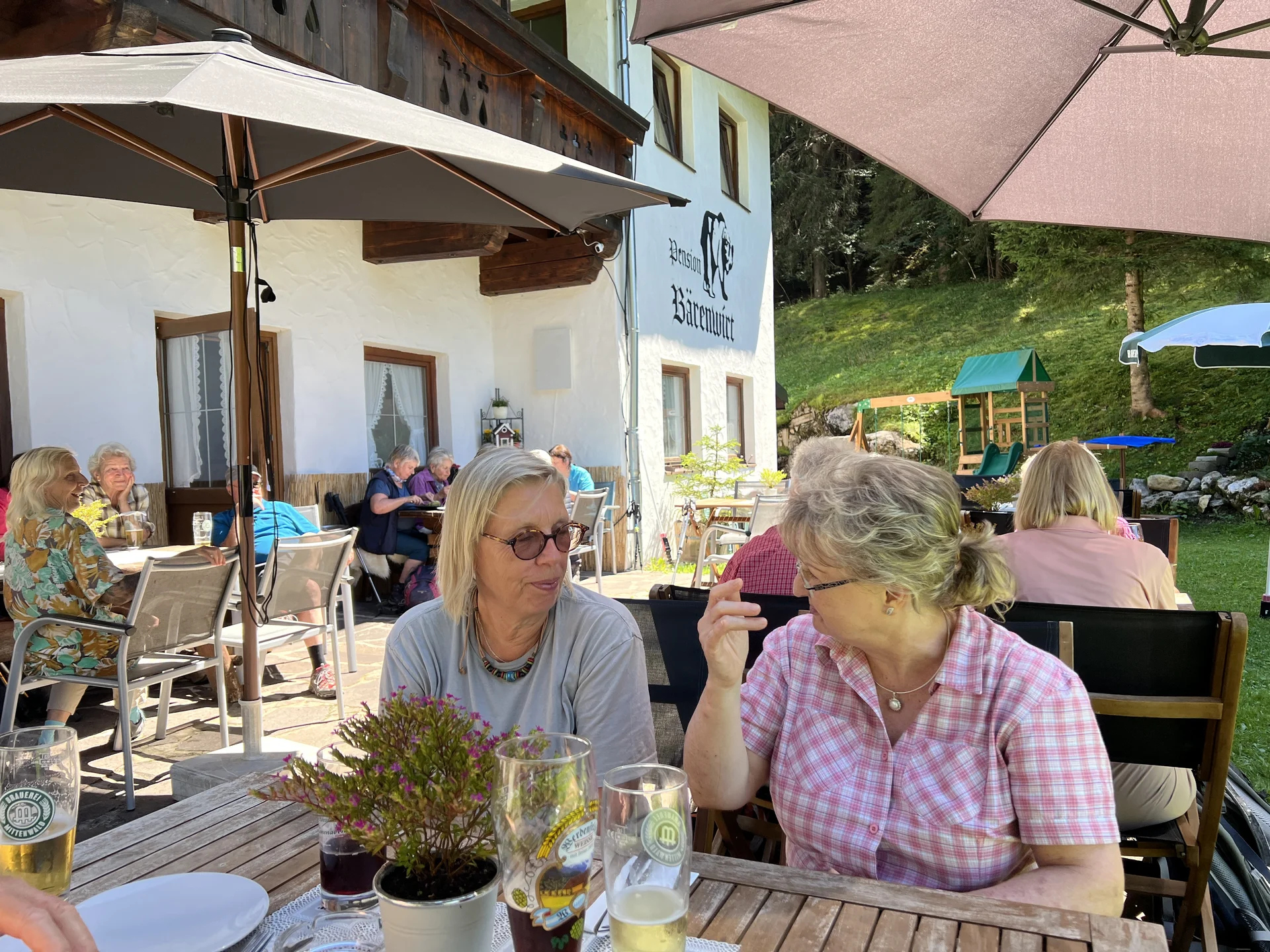 Mittagspause im Bärenwirt in Schanz (Leutaschtal) | © DAV Augsburg Senioren