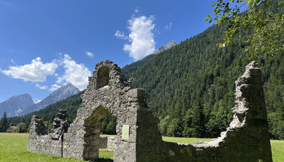 Die Festungsruine Porta Claudia in Schanz (Leutaschtal) | © DAV Augsburg Senioren