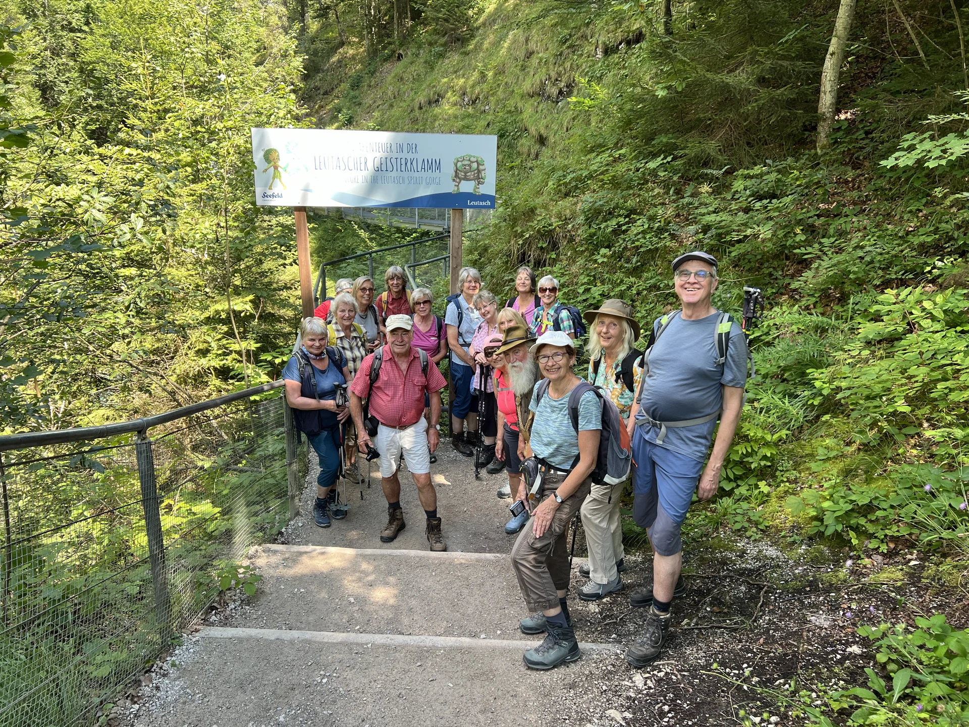 Die C-Gruppe am oberen Eingang der Leutaschklamm | © DAV Augsburg Senioren