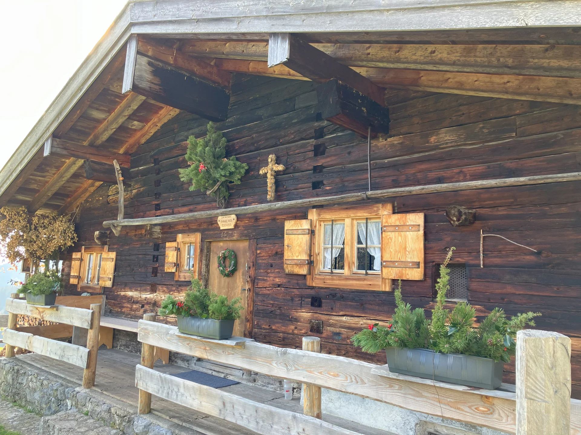 Die altehrwürdige Neuhütten-Alm | © DAV Augsburg Senioren