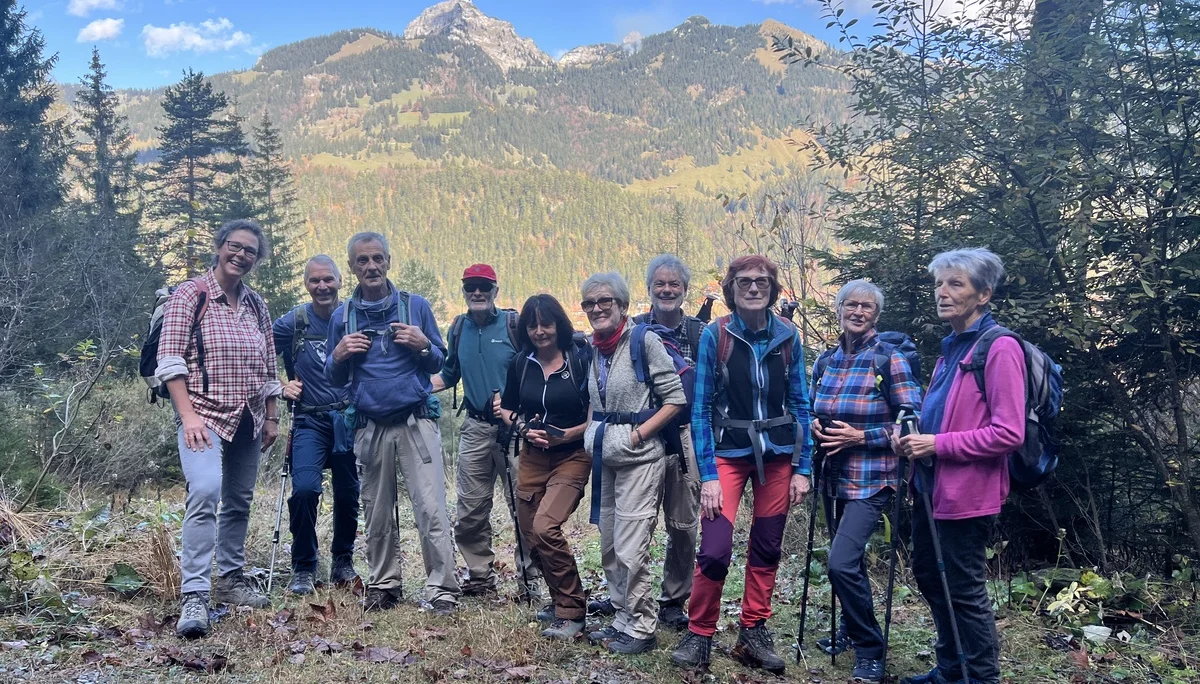 Aufstieg zum Seebergkopf - kurze Rast mit Blick auf Bayrischzell und den Wendelstein | © DAV Augsburg Senioren