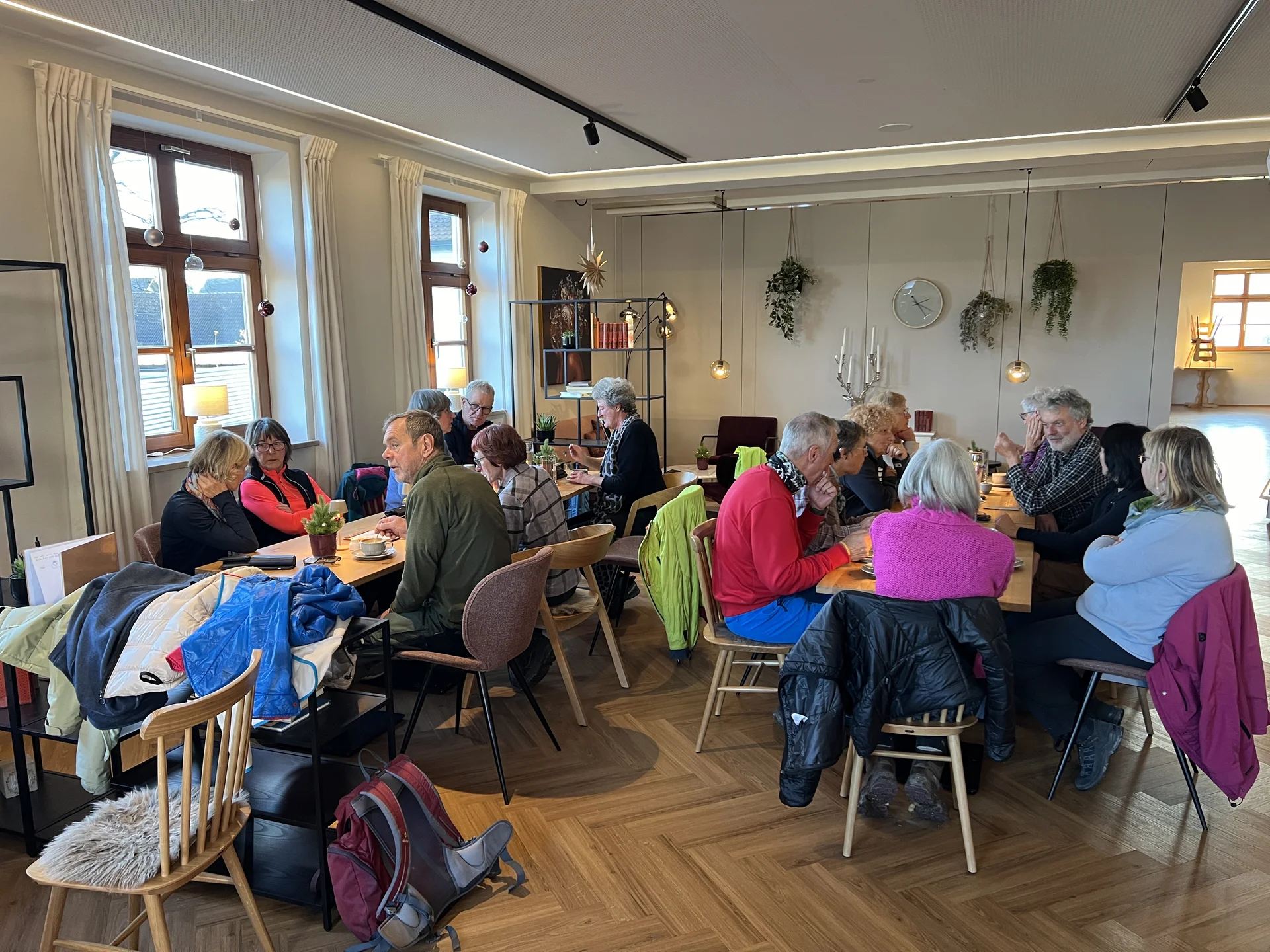 Allmannshofen - gemütliche Mittagspause im Café Wohlgefühl | © DAV Augsburg Senioren