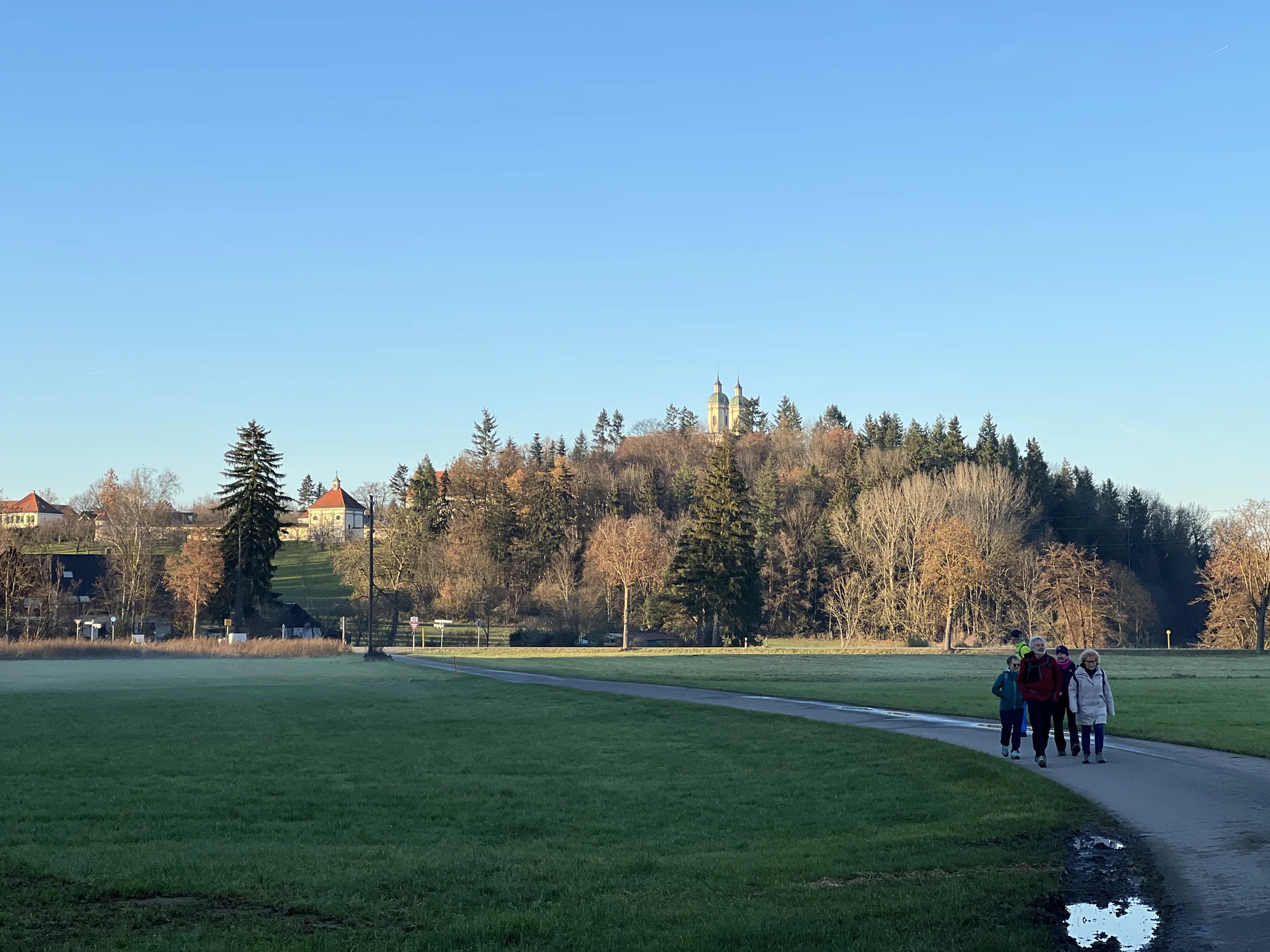 Zwischen Kloster Holzen und Nordendorf - ein nachmittäglicher Blick zurück | © DAV Augsburg Senioren
