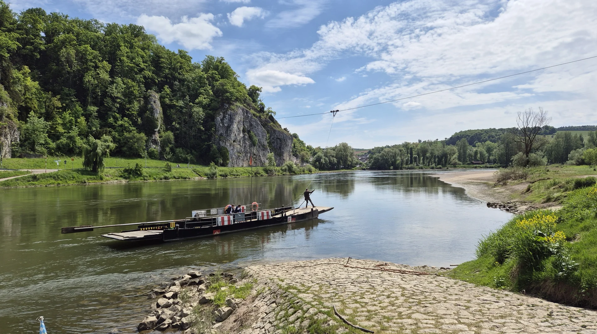 Überfahrt mit der Seilfähre bei Stausacker | © DAV Augsburg Senioren