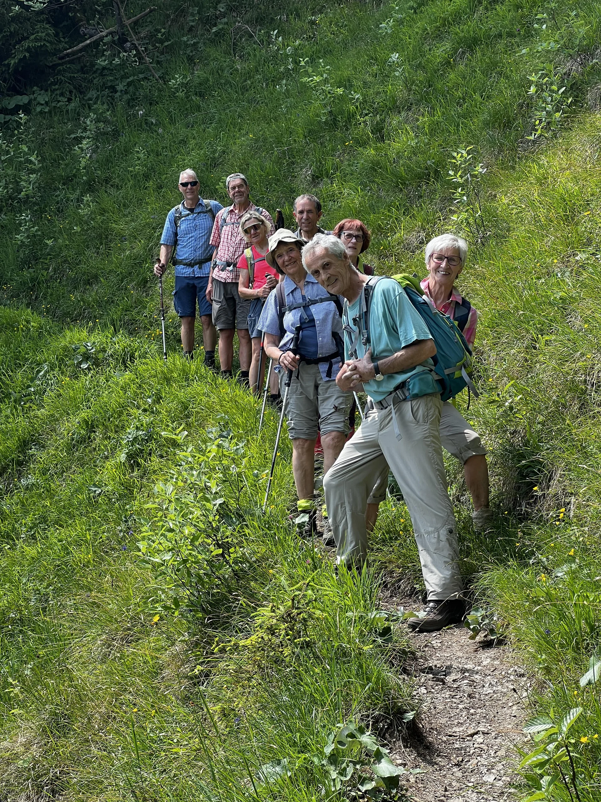 Abstieg auf schmalem Pfad vom Giessenbachsattel nach Farchant | © DAV Augsburg Senioren