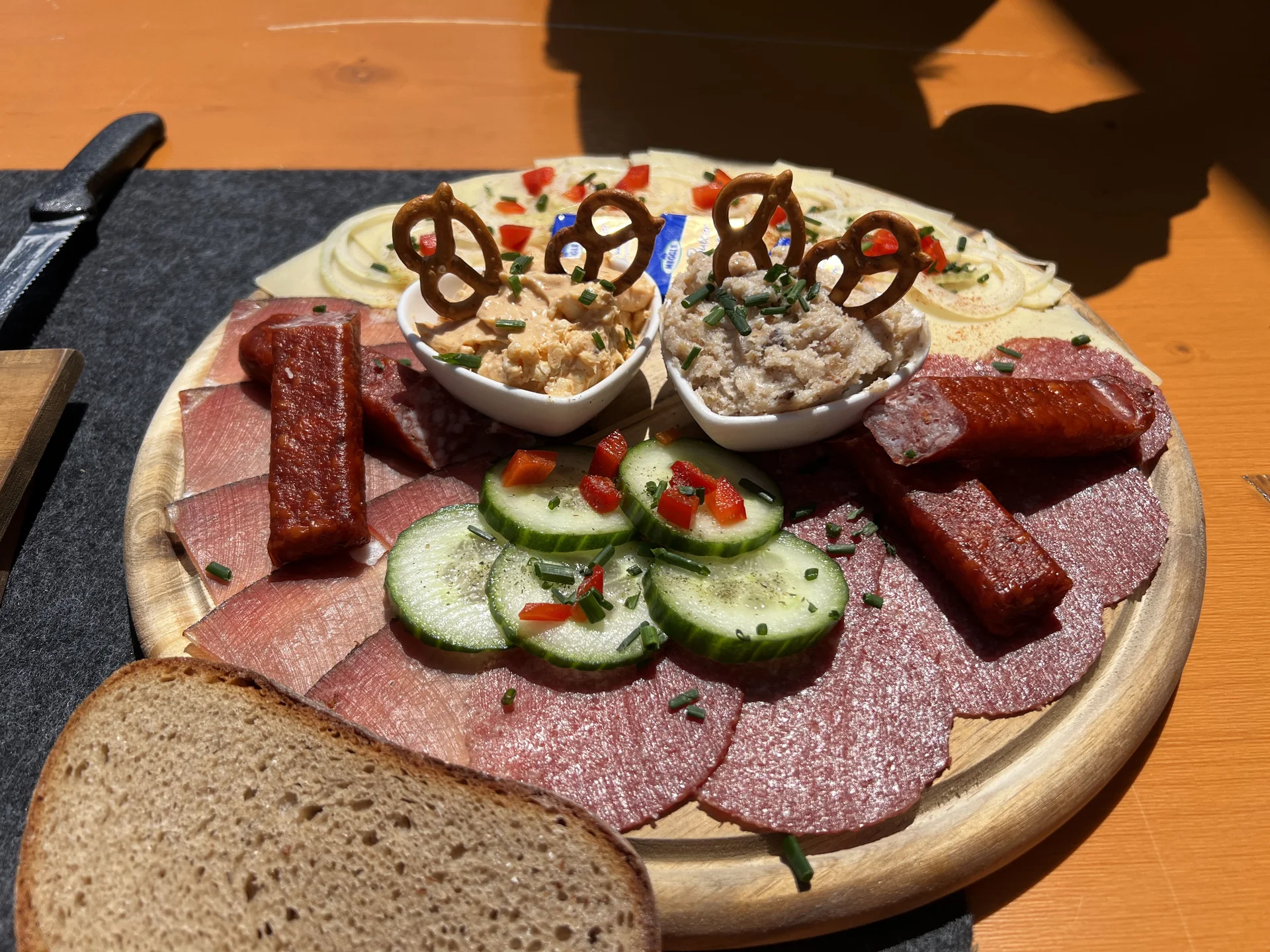 Mittagsrast auf der Höllritzer Alpe | © DAV Augsburg Senioren