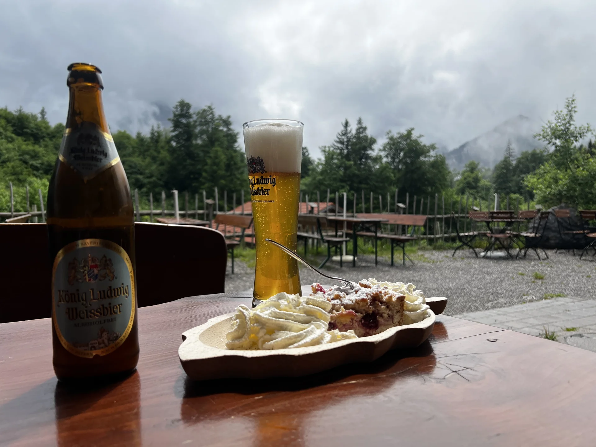 An der Salober-Alm - Kulinarisches mit einigen Sonnenstrahlen | © DAV Augsburg Senioren