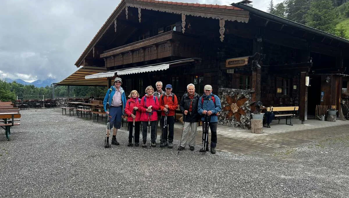 An der Salober-Alm - Gruppenfoto | © DAV Augsburg Senioren