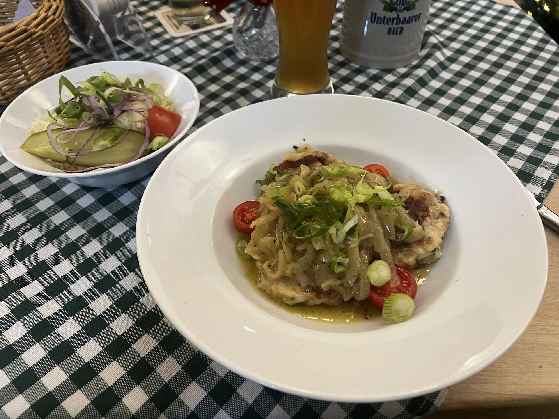 Einkehr im Klostergasthof Thierhaupten | © DAV Augsburg Senioren