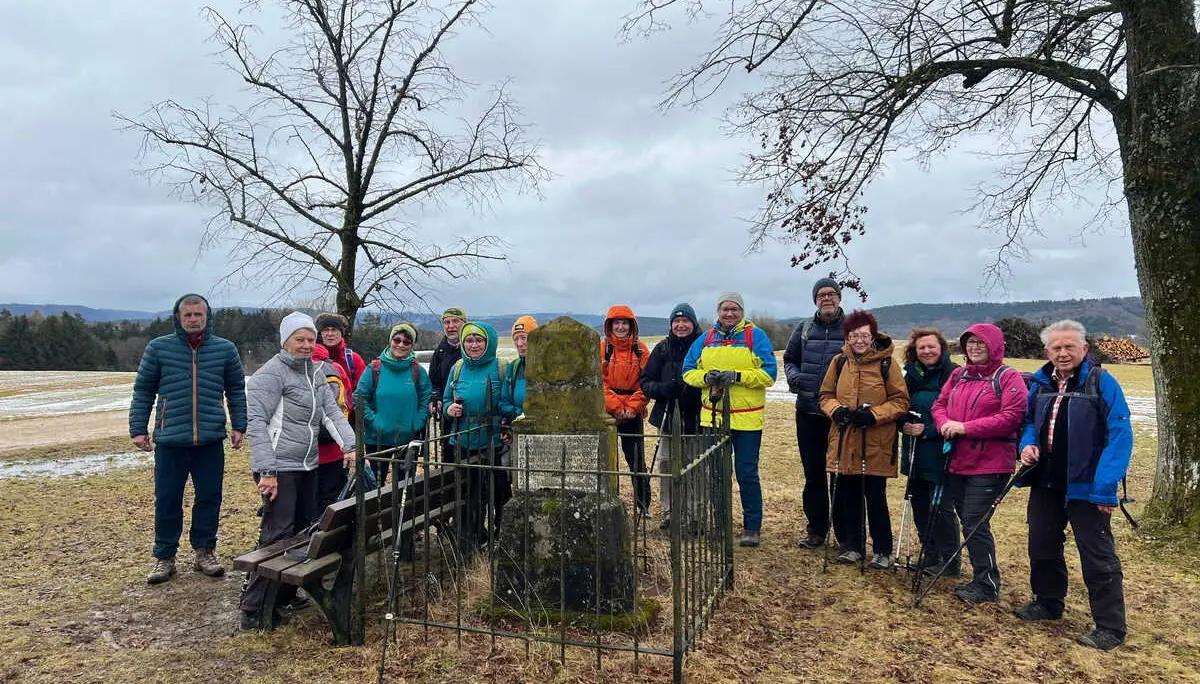 Kurze Rast bei Wind und Wetter | © DAV Augsburg Senioren