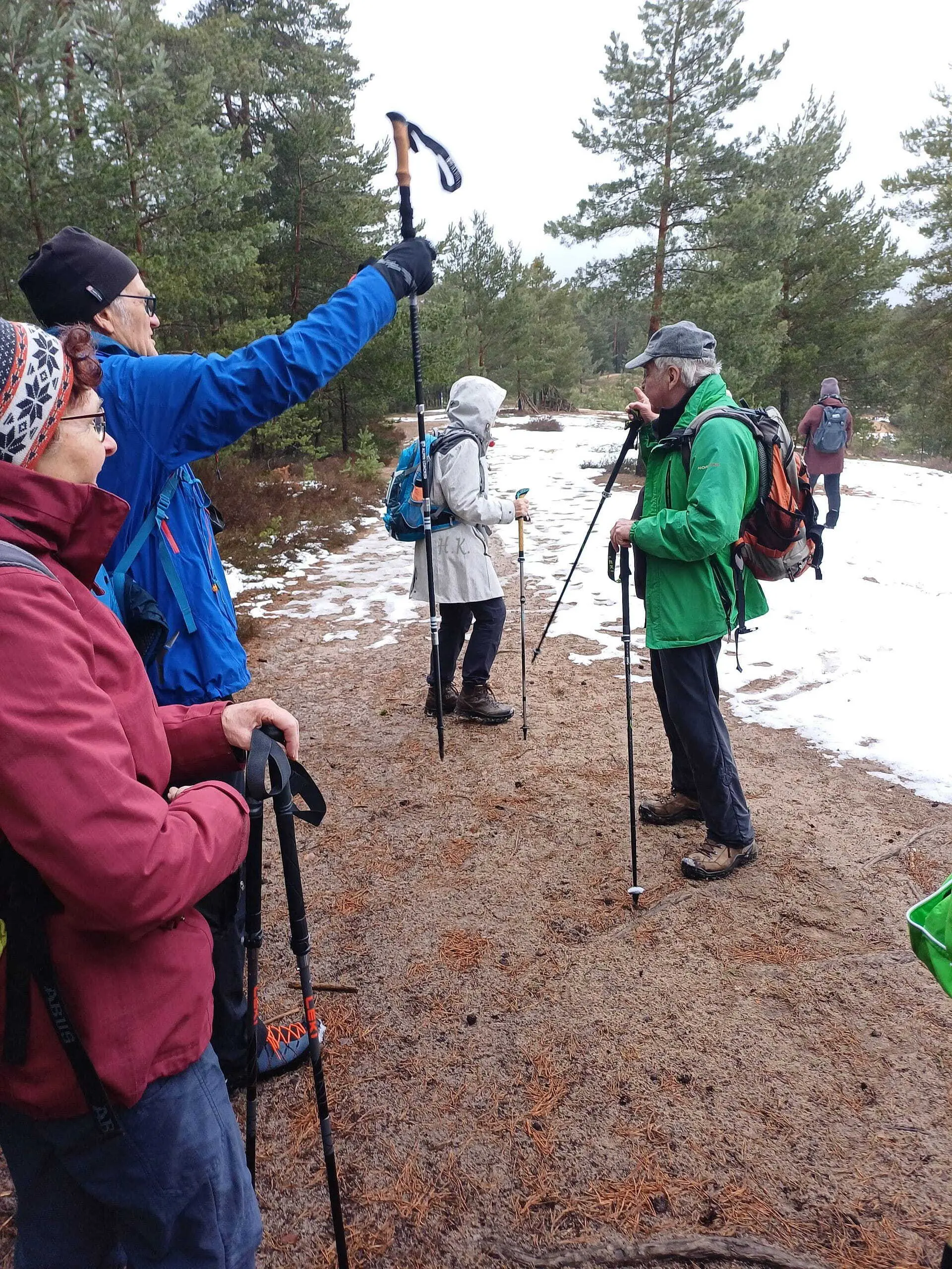 Kurt gibt die Richtung vor | © DAV Augsburg Senioren