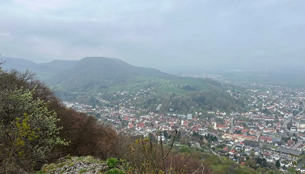 An der Burgruine Heubach - Blick von der Vorburg auf Heubach | © DAV Augsburg Senioren