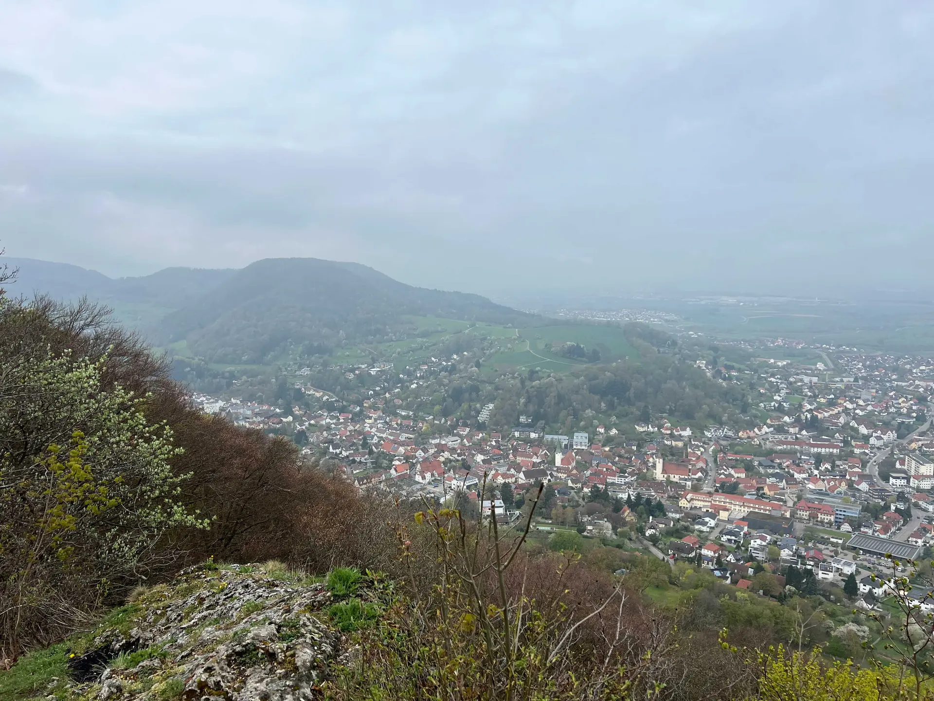 An der Burgruine Heubach - Blick von der Vorburg auf Heubach | © DAV Augsburg Senioren