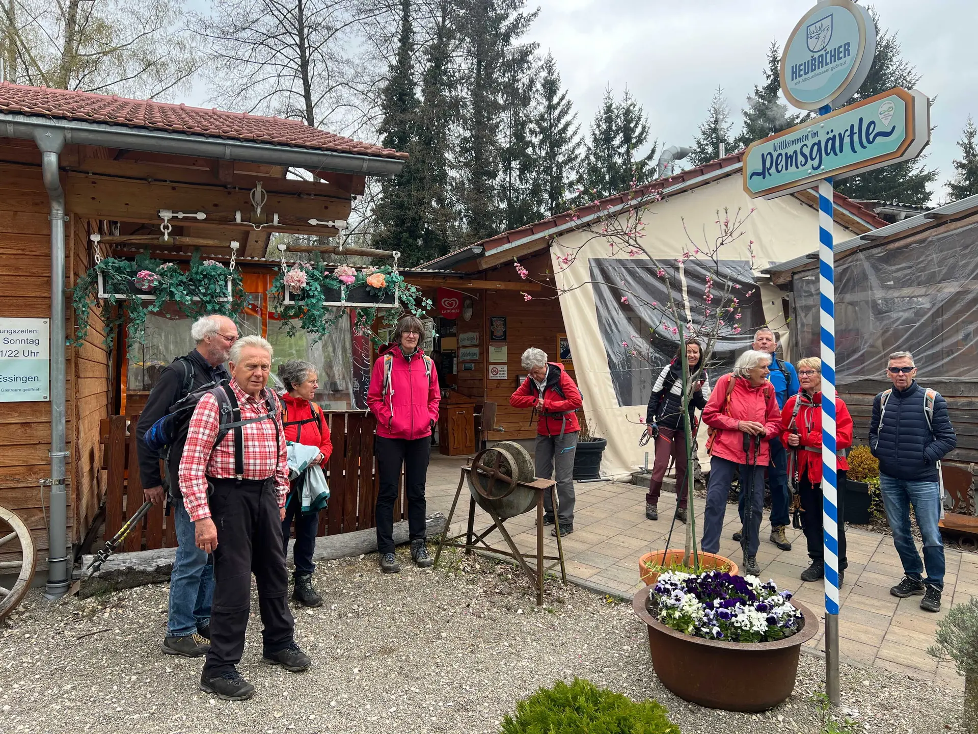 Mittagseinkehr im Remsgärtle in Essingen | © DAV Augsburg Senioren
