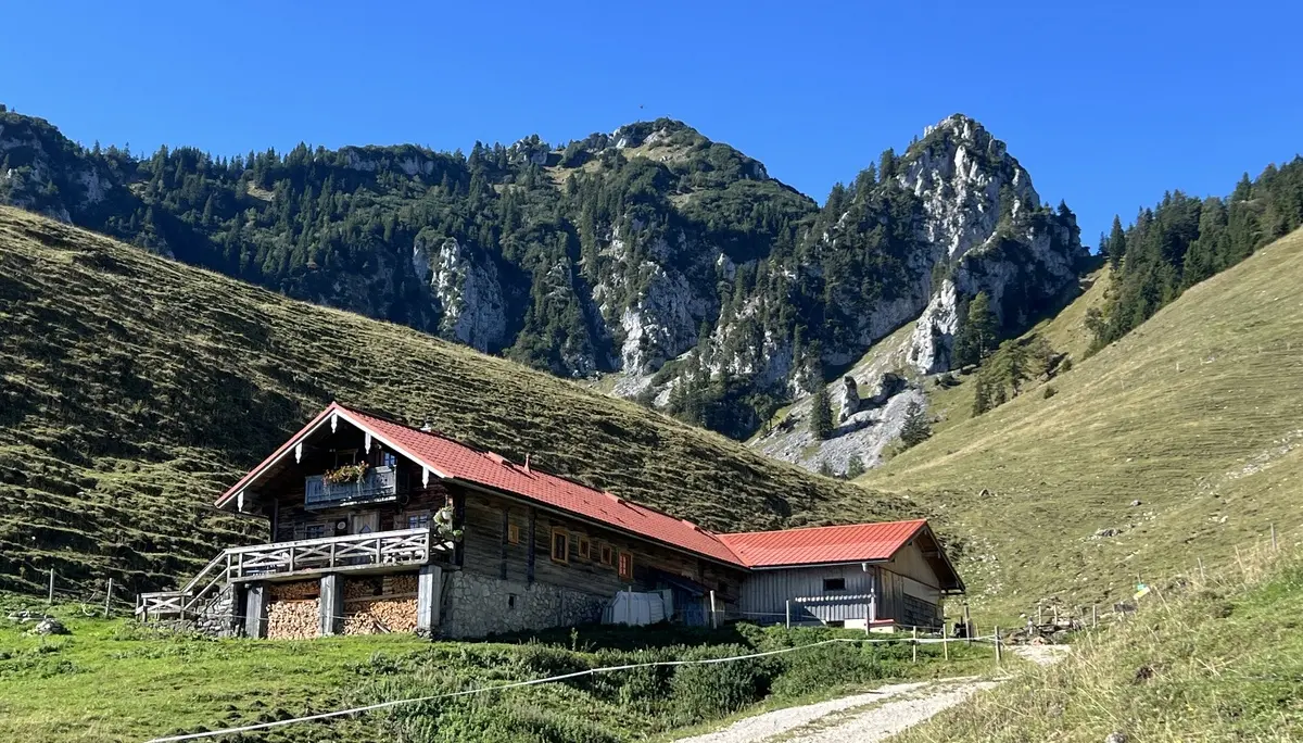 Bei der Lechneralm - Blick auf Hochsalwand und Lechnerkopf | © DAV Augsburg Senioren