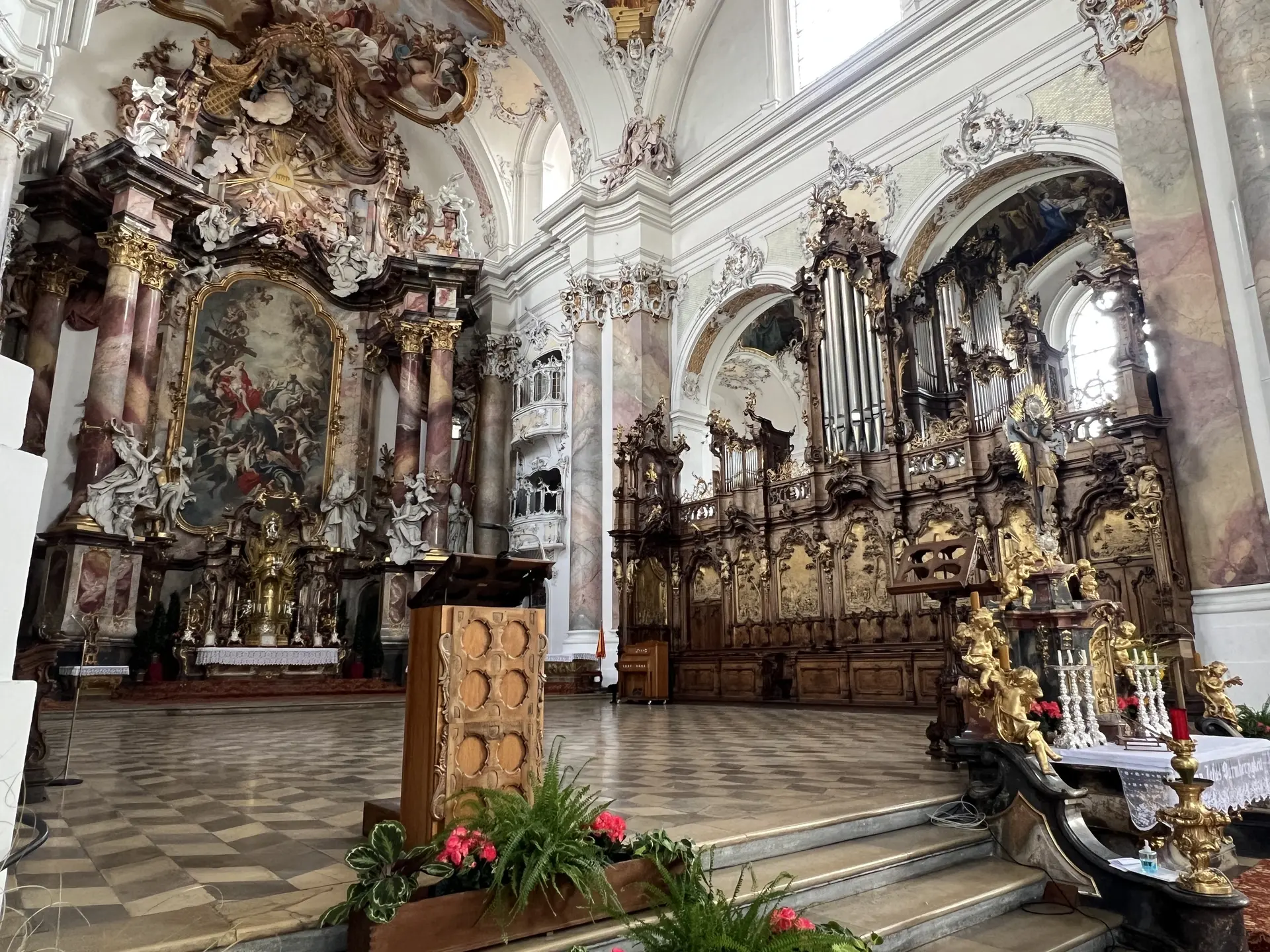 Basilika St. Alexander und St. Theodor, Chor und Hochaltar | © DAV Augsburg Senioren
