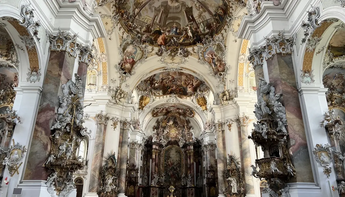 Mittelschiff der Basilika St. Alexander und St. Theodor | © DAV Augsburg Senioren