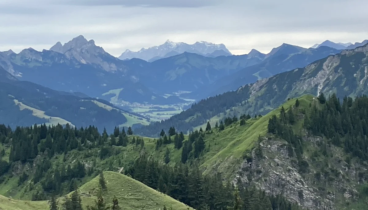 Gr. A+B Blick zu den Tannheimern und Zugspitze | © DAV Augsburg Senioren